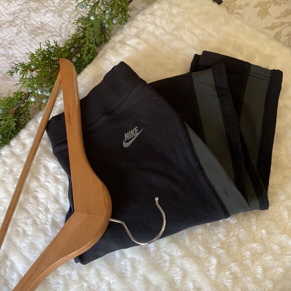 Nike   Stripe Legging - Picture 7 of 7